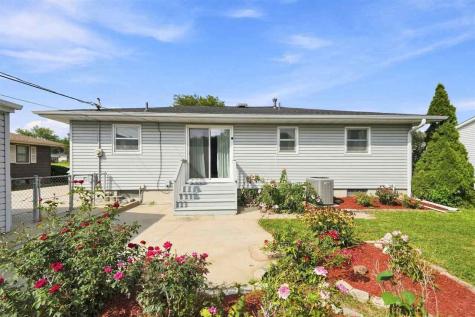 2143 NE Richard Drive Cedar Rapids IA 52402