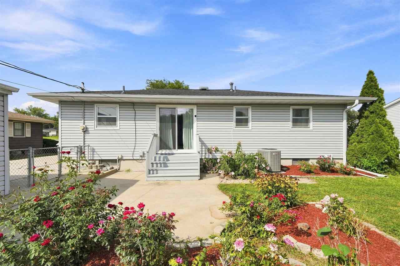 2143 NE Richard Drive Cedar Rapids IA 52402