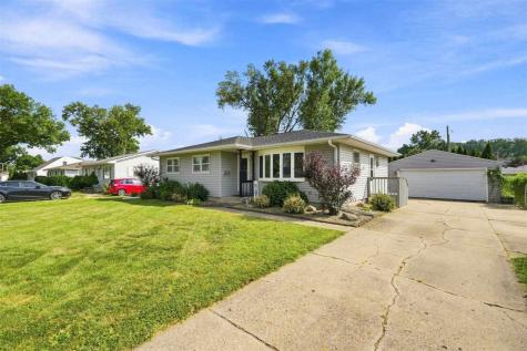 2143 NE Richard Drive Cedar Rapids IA 52402