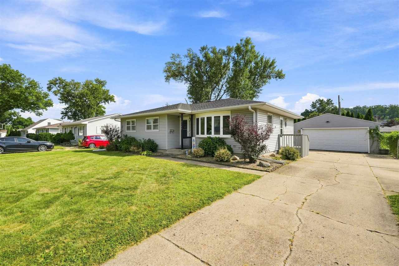 2143 NE Richard Drive Cedar Rapids IA 52402