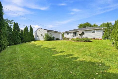 2143 NE Richard Drive Cedar Rapids IA 52402