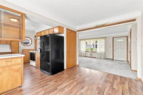 2143 NE Richard Drive Cedar Rapids IA 52402