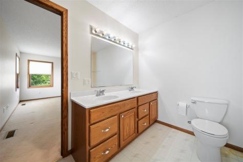 502 Plum Street Solon IA 52333