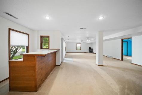 502 Plum Street Solon IA 52333