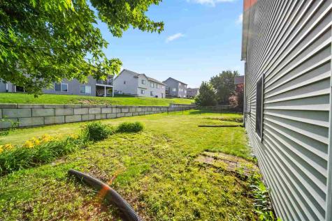 502 Plum Street Solon IA 52333