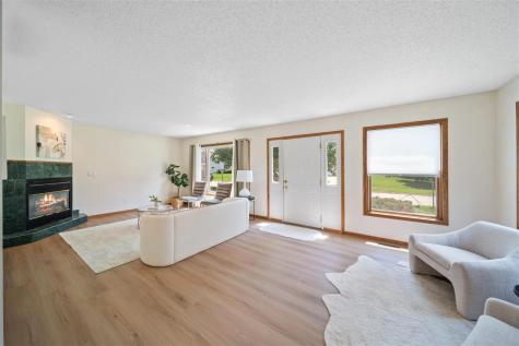 502 Plum Street Solon IA 52333