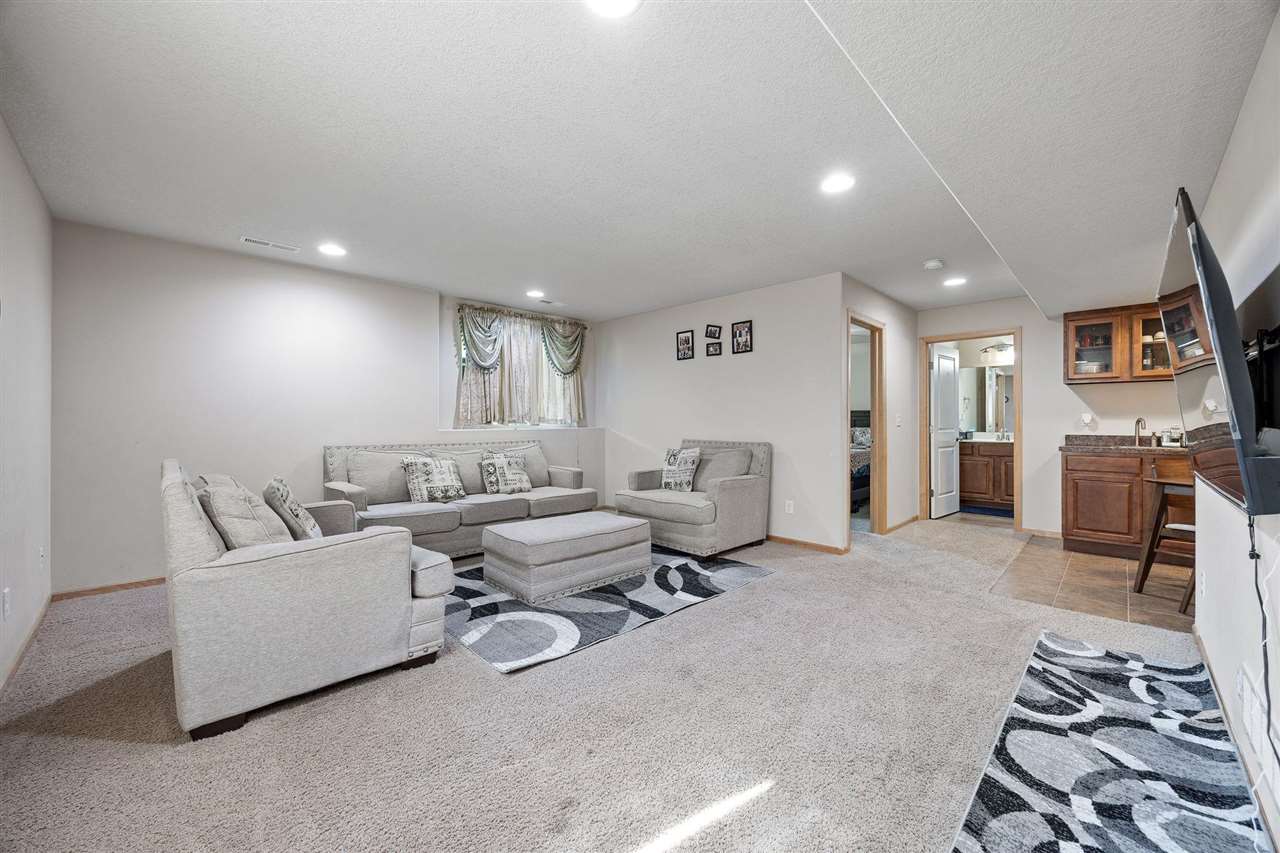 37 Ash Court North Liberty IA 52317