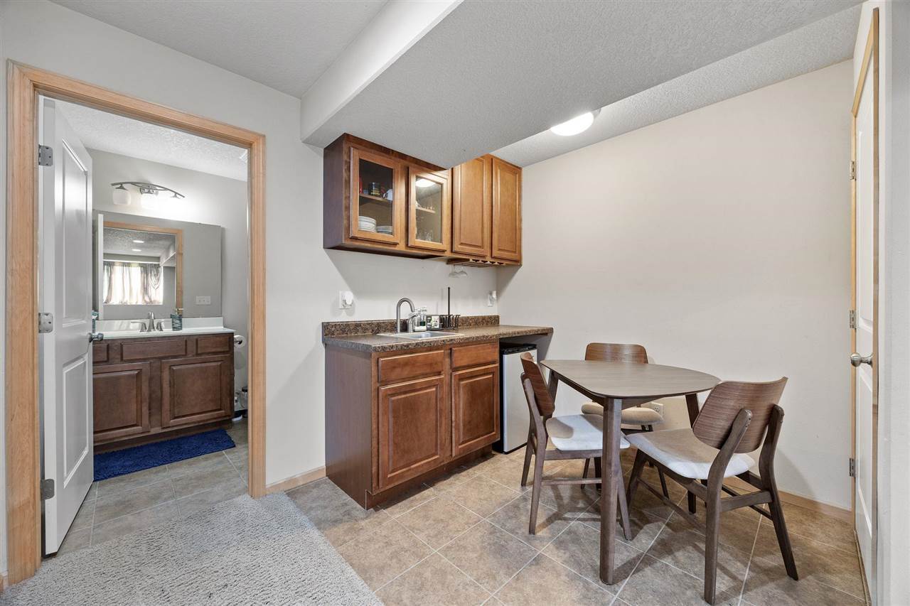37 Ash Court North Liberty IA 52317