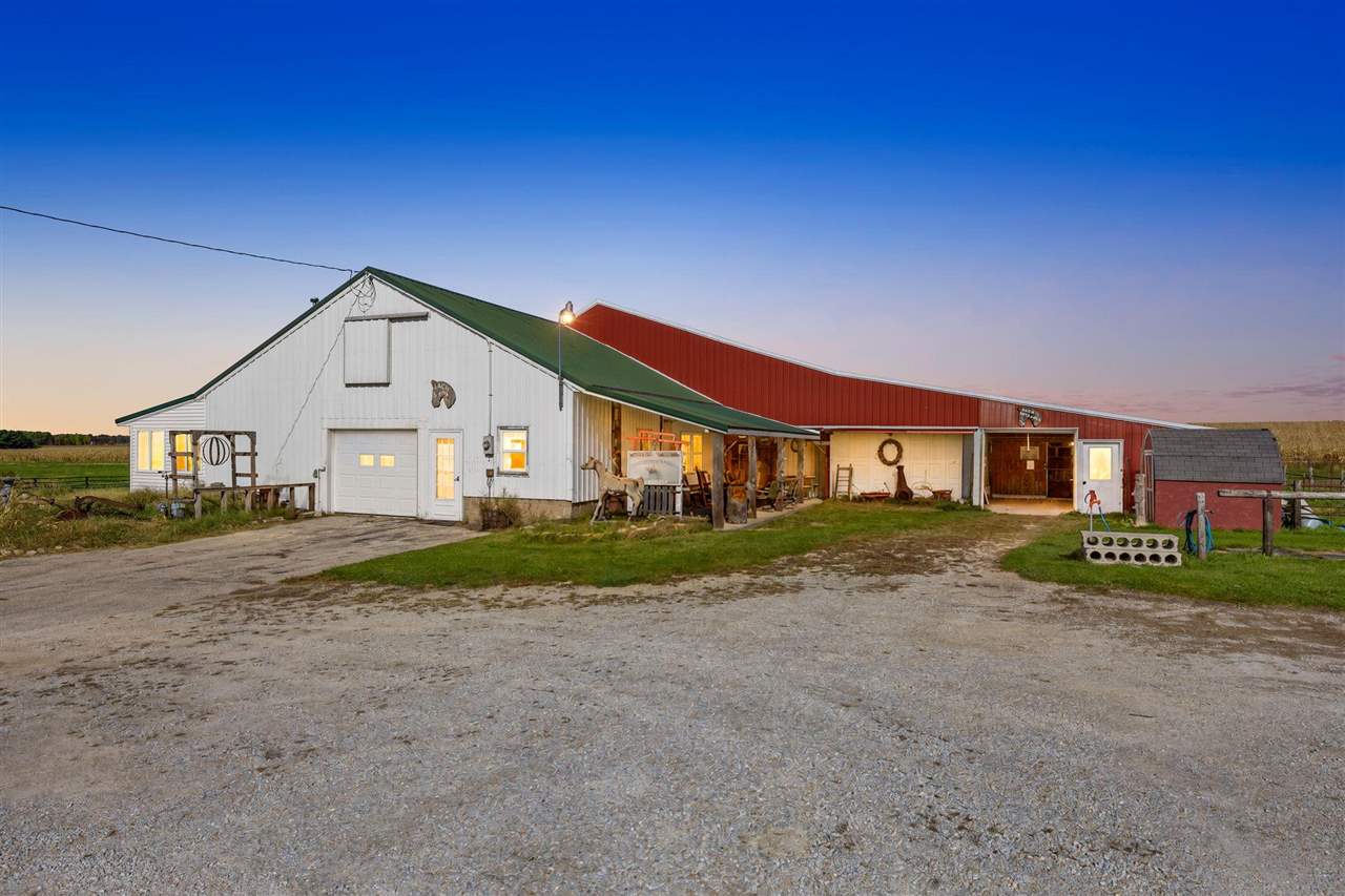 1921 210th Manchester IA 52057