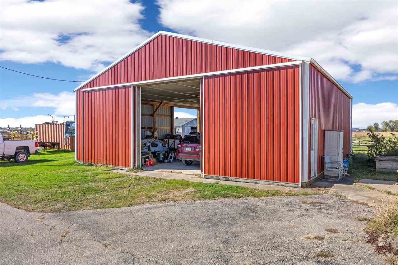 1921 210th Manchester IA 52057