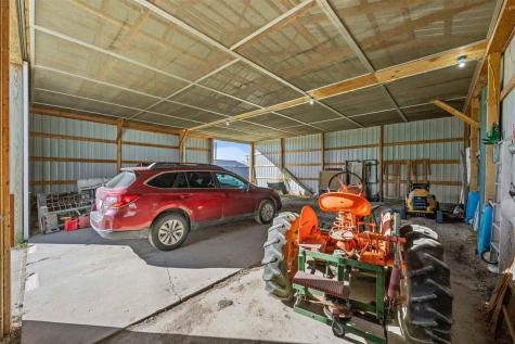1921 210th Manchester IA 52057