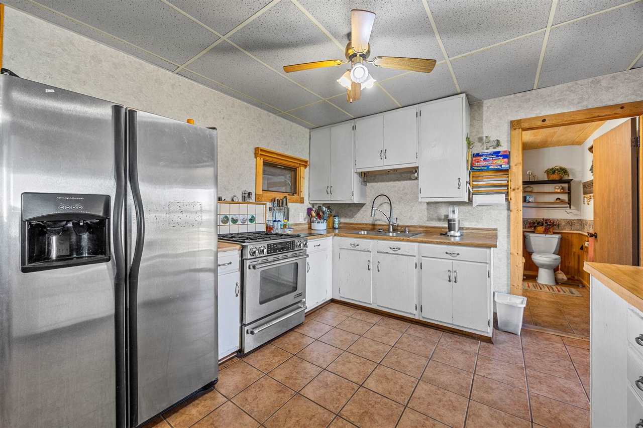 1921 210th Manchester IA 52057