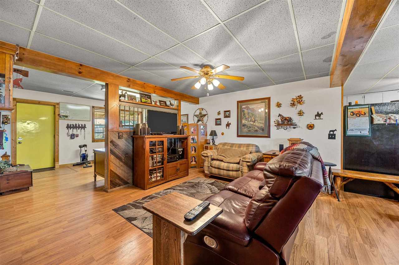 1921 210th Manchester IA 52057