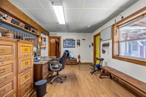 1921 210th Manchester IA 52057