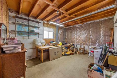 1921 210th Manchester IA 52057