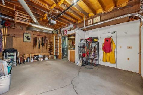 1921 210th Manchester IA 52057
