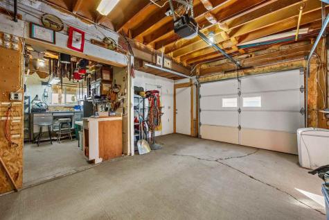 1921 210th Manchester IA 52057