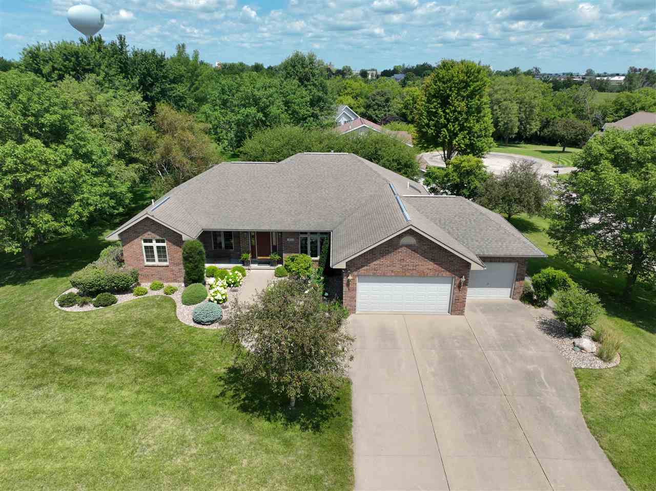 1410 E Harrison Washington IA 52353