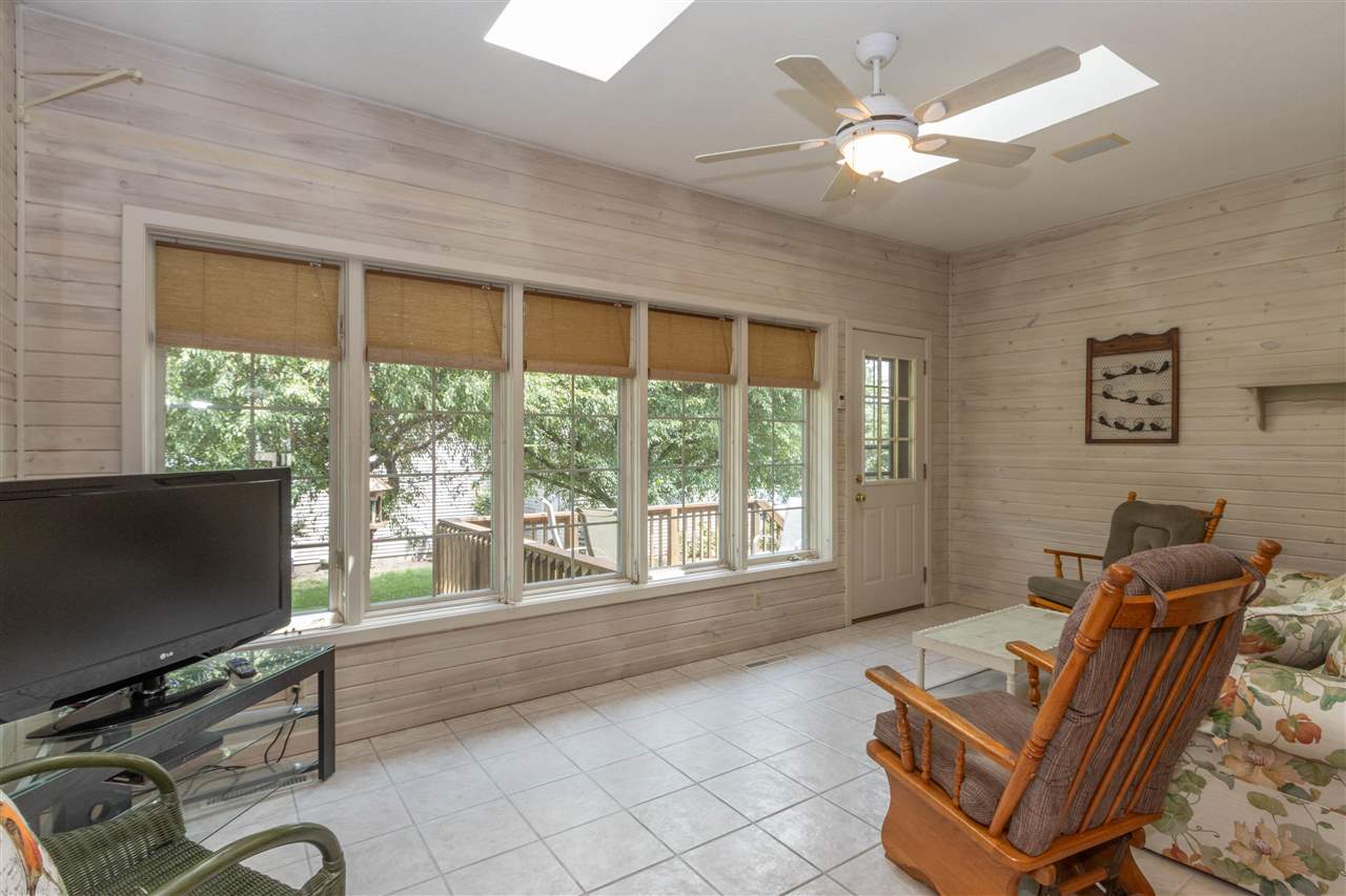 1410 E Harrison Washington IA 52353