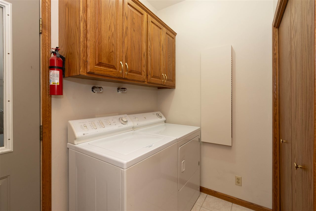 1410 E Harrison Washington IA 52353