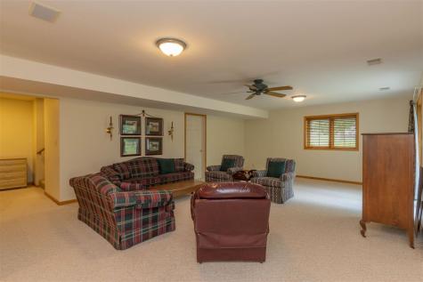 1410 E Harrison Washington IA 52353
