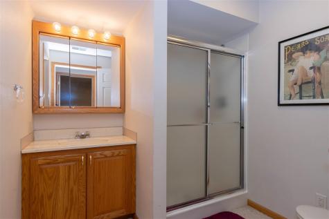1410 E Harrison Washington IA 52353