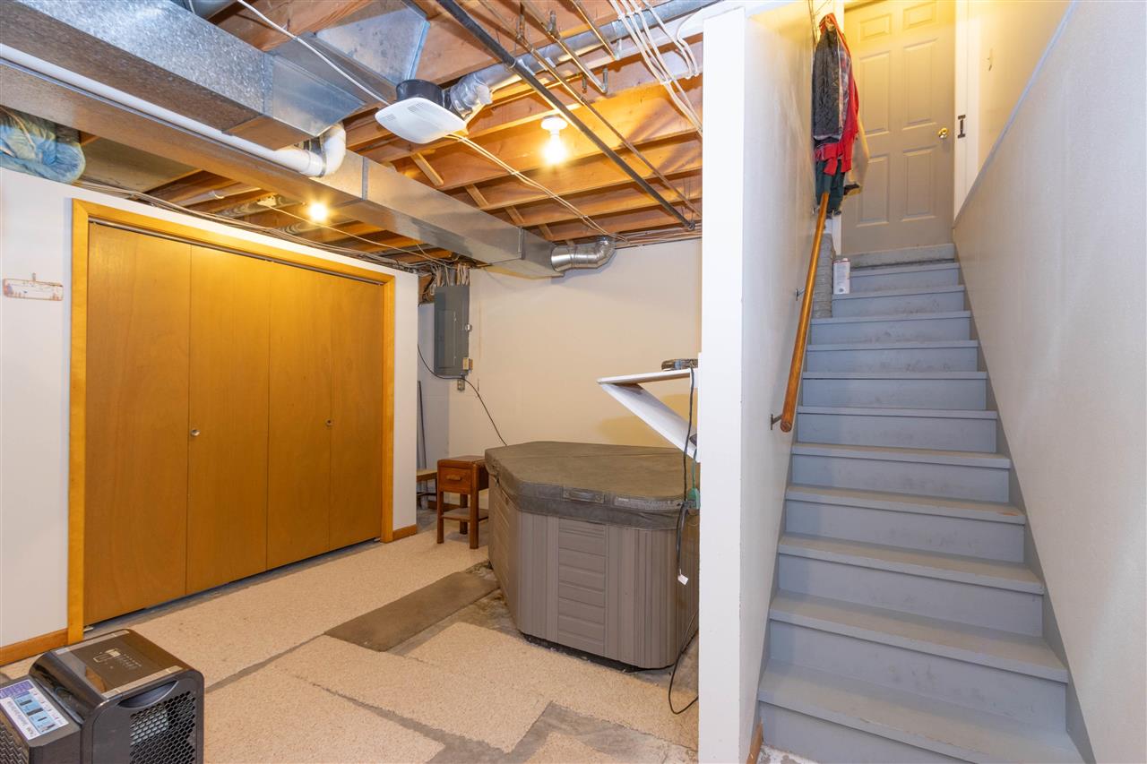 1410 E Harrison Washington IA 52353