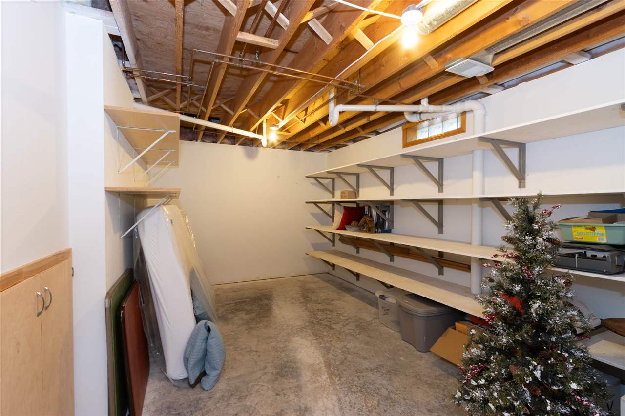 1410 E Harrison Washington IA 52353