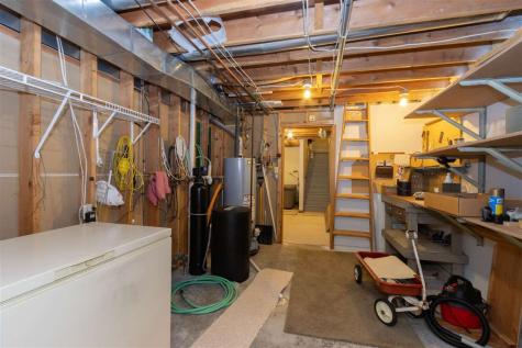 1410 E Harrison Washington IA 52353