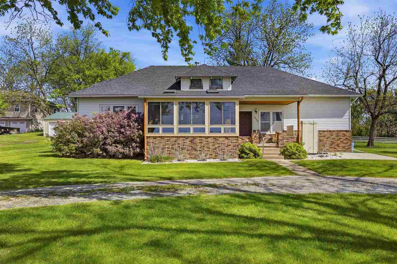 1502 SW Black Diamond Road Oxford IA 52322