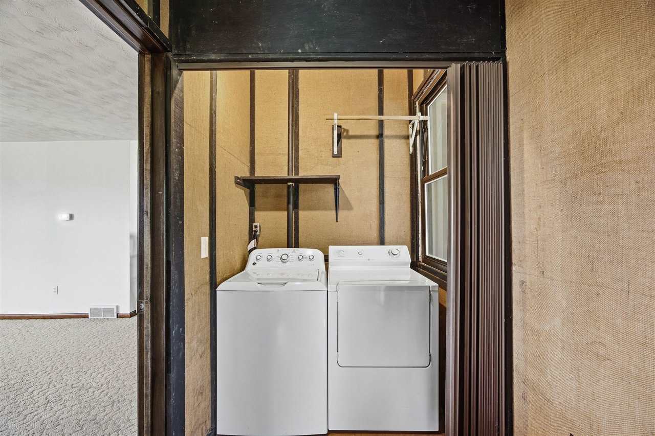 1502 SW Black Diamond Road Oxford IA 52322