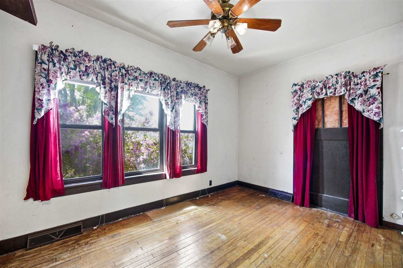 1502 SW Black Diamond Road Oxford IA 52322