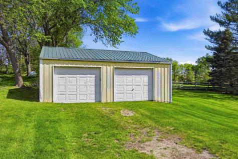 1502 SW Black Diamond Road Oxford IA 52322