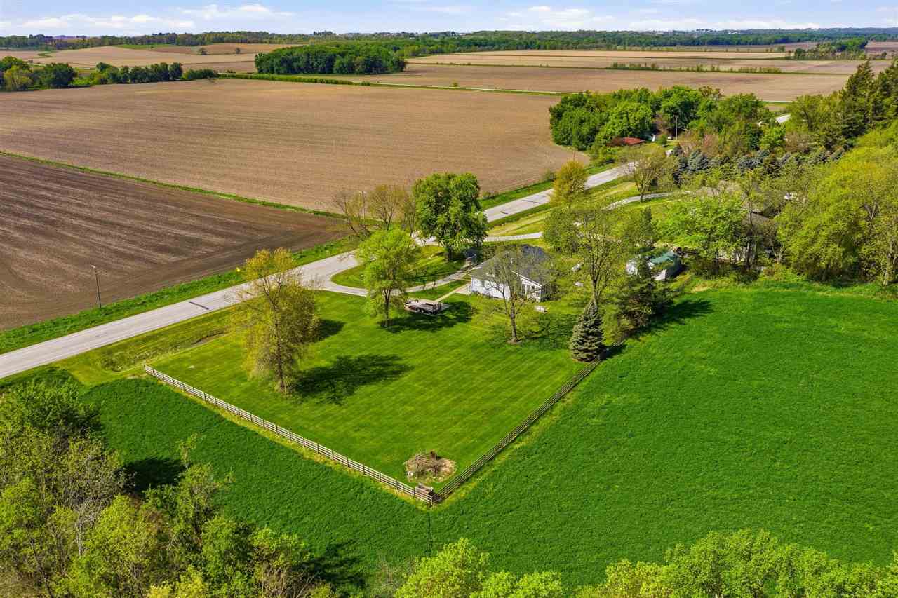 1502 SW Black Diamond Road Oxford IA 52322