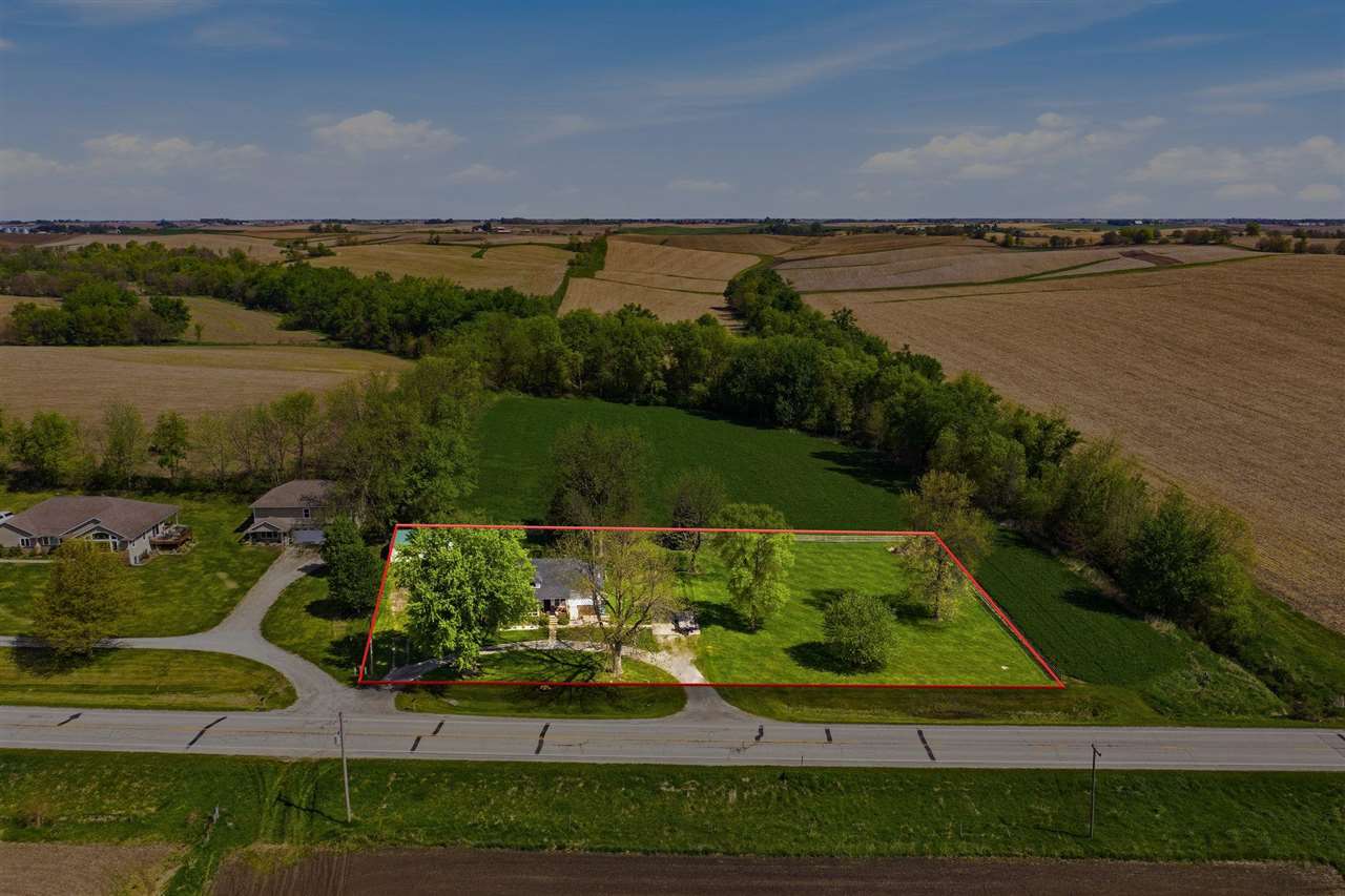 1502 SW Black Diamond Road Oxford IA 52322