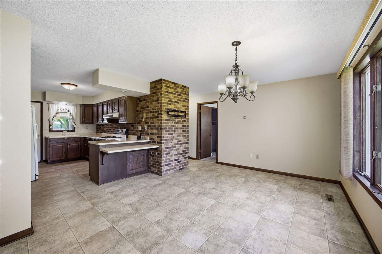 1502 SW Black Diamond Road Oxford IA 52322