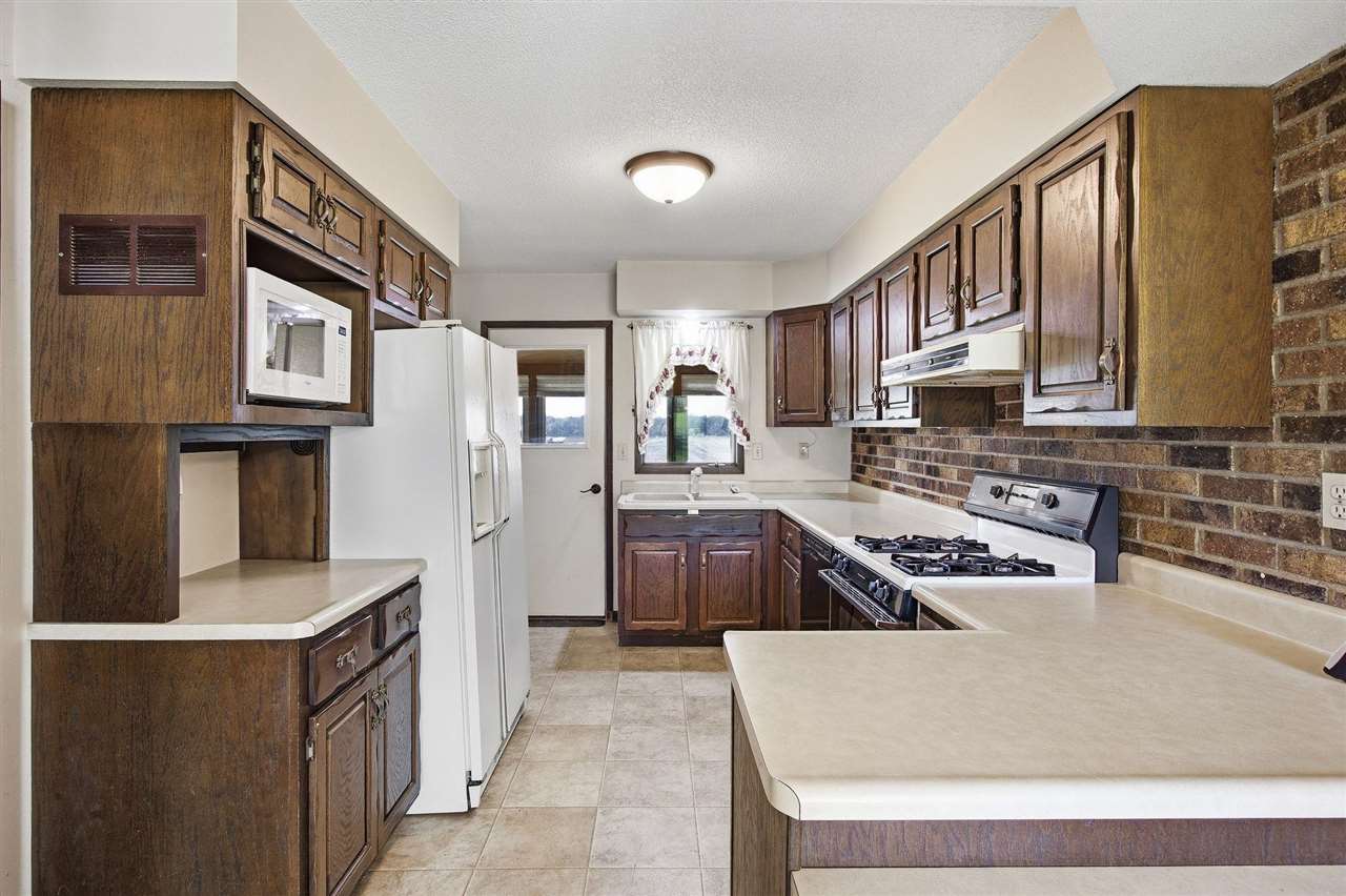 1502 SW Black Diamond Road Oxford IA 52322