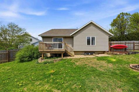 518 Tulip Court Tiffin IA 52340