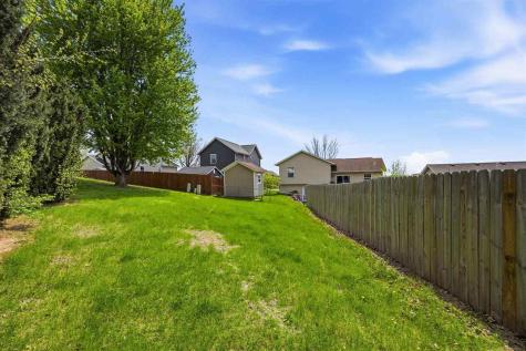 518 Tulip Court Tiffin IA 52340