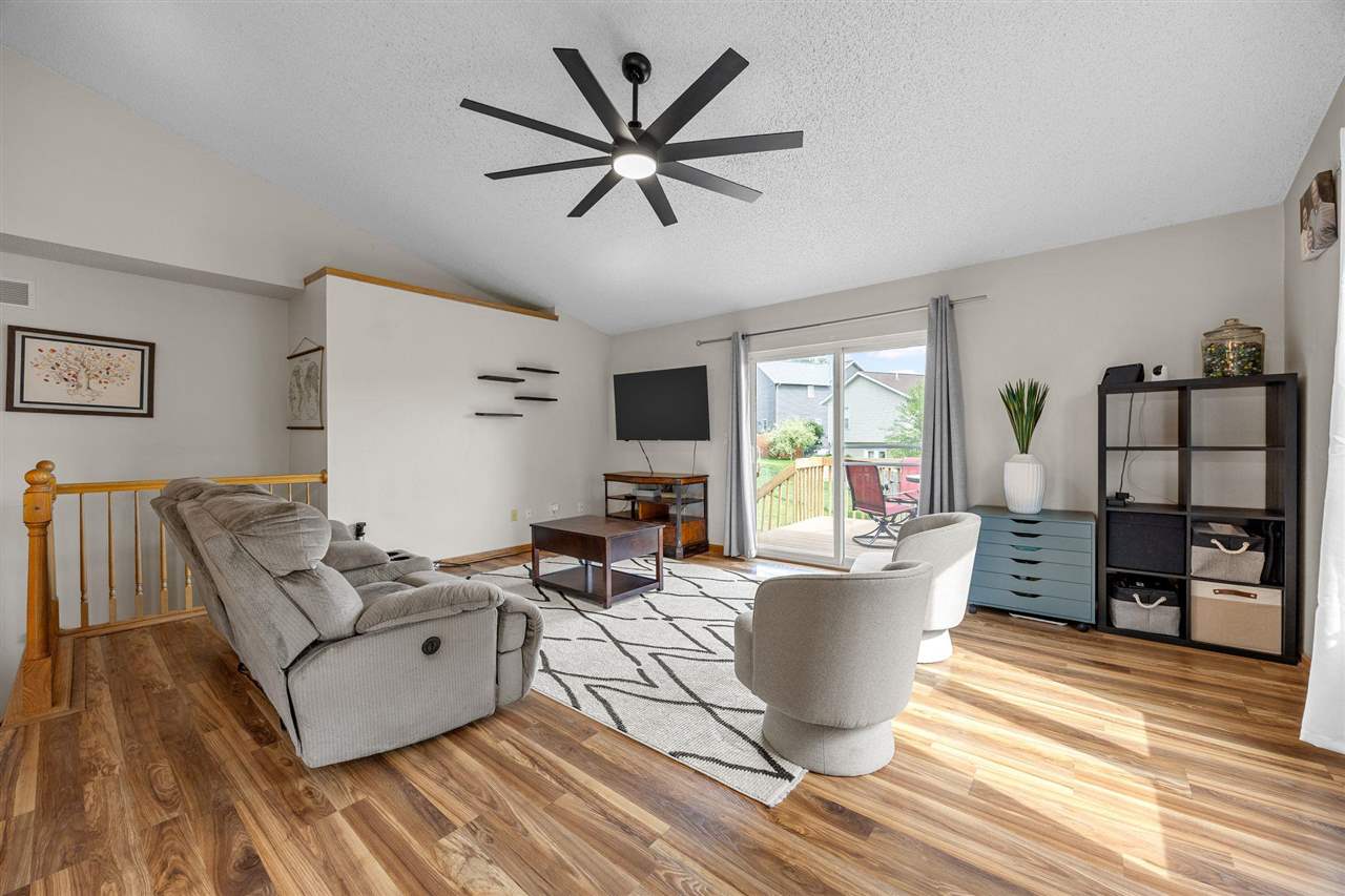 518 Tulip Court Tiffin IA 52340
