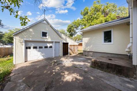 1607 Ridge Street Iowa City IA 52240