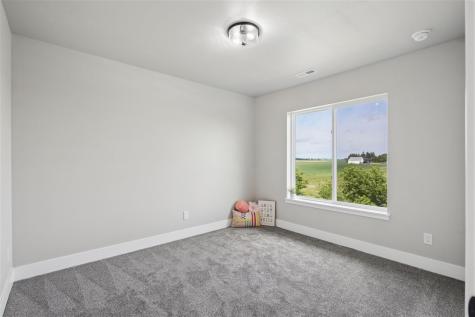 808 Crestview Drive Solon IA 52333