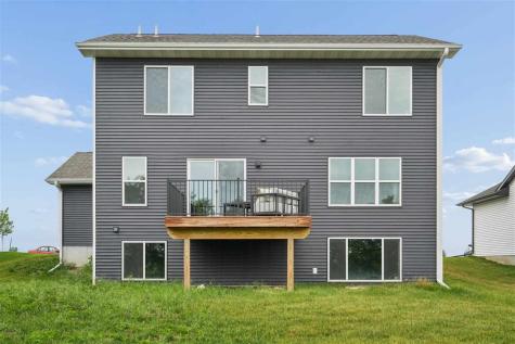 808 Crestview Drive Solon IA 52333