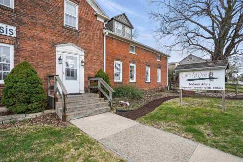 4506 220th Trail Amana IA 52203