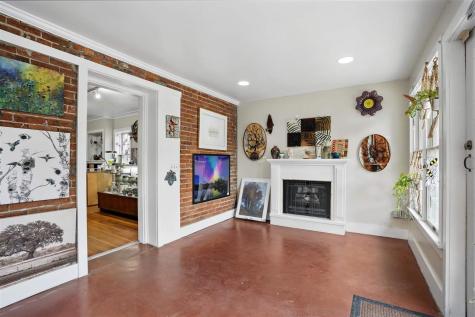 4506 220th Trail Amana IA 52203