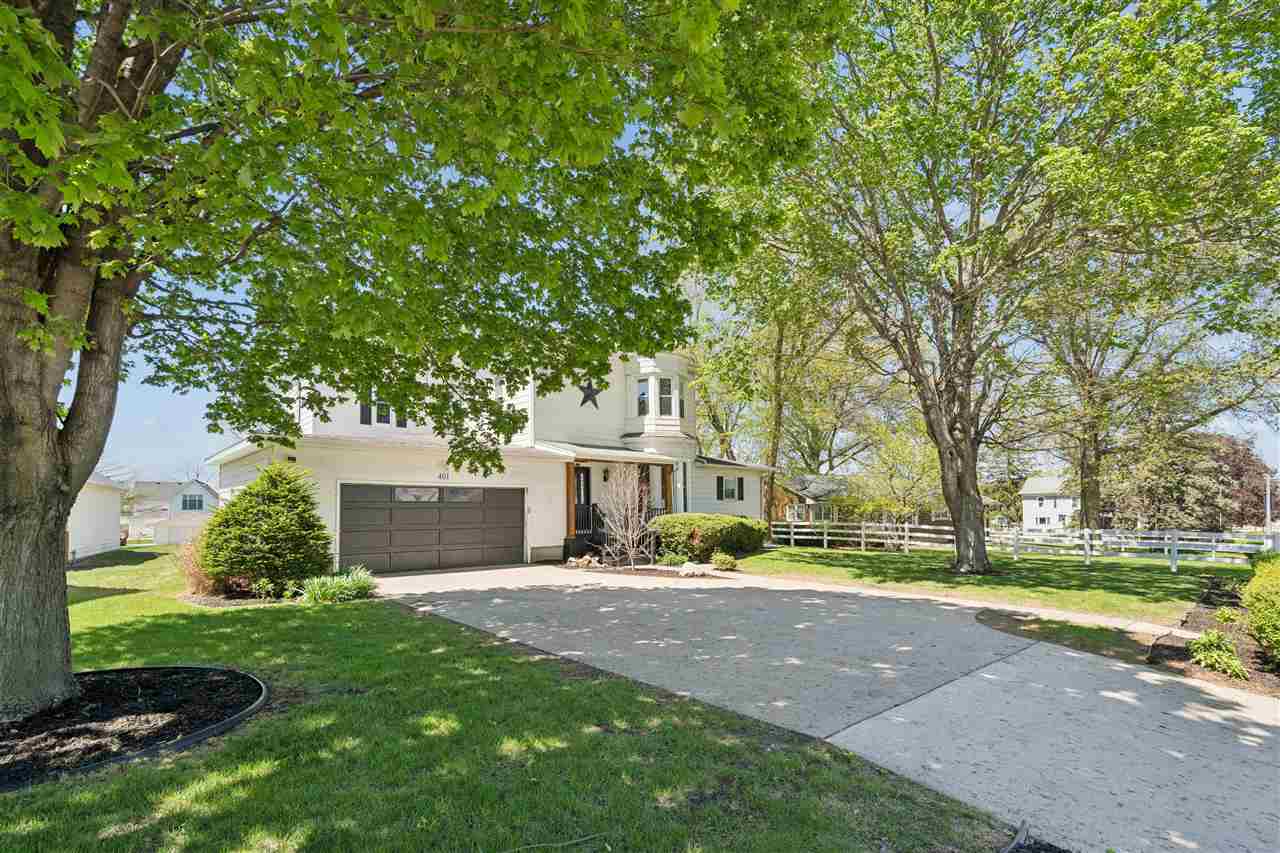 401 S Market Street Solon IA 52333