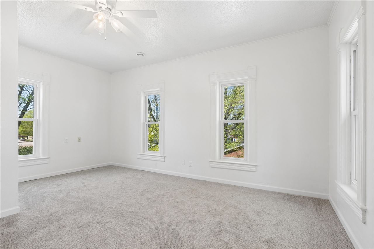 401 S Market Street Solon IA 52333