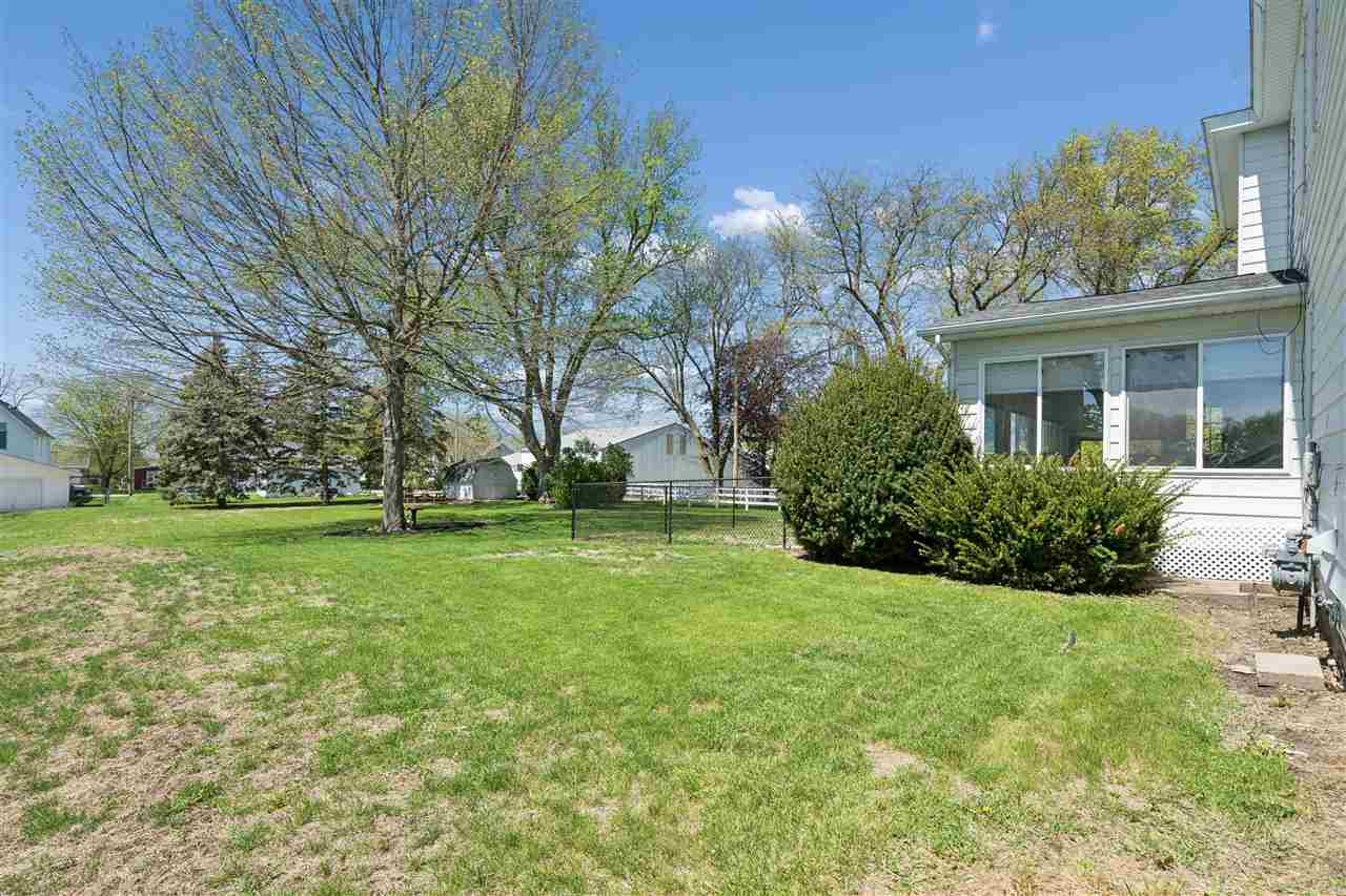 401 S Market Street Solon IA 52333