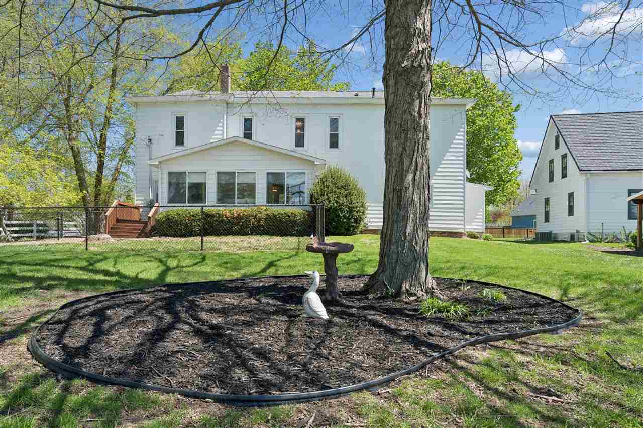 401 S Market Street Solon IA 52333