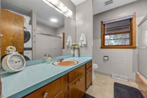 2305 Wayne Avenue Iowa City IA 52240